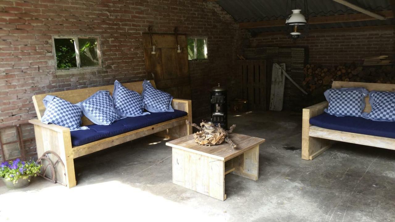 Bij Saar Bed & Breakfast Zwinderen Exterior photo
